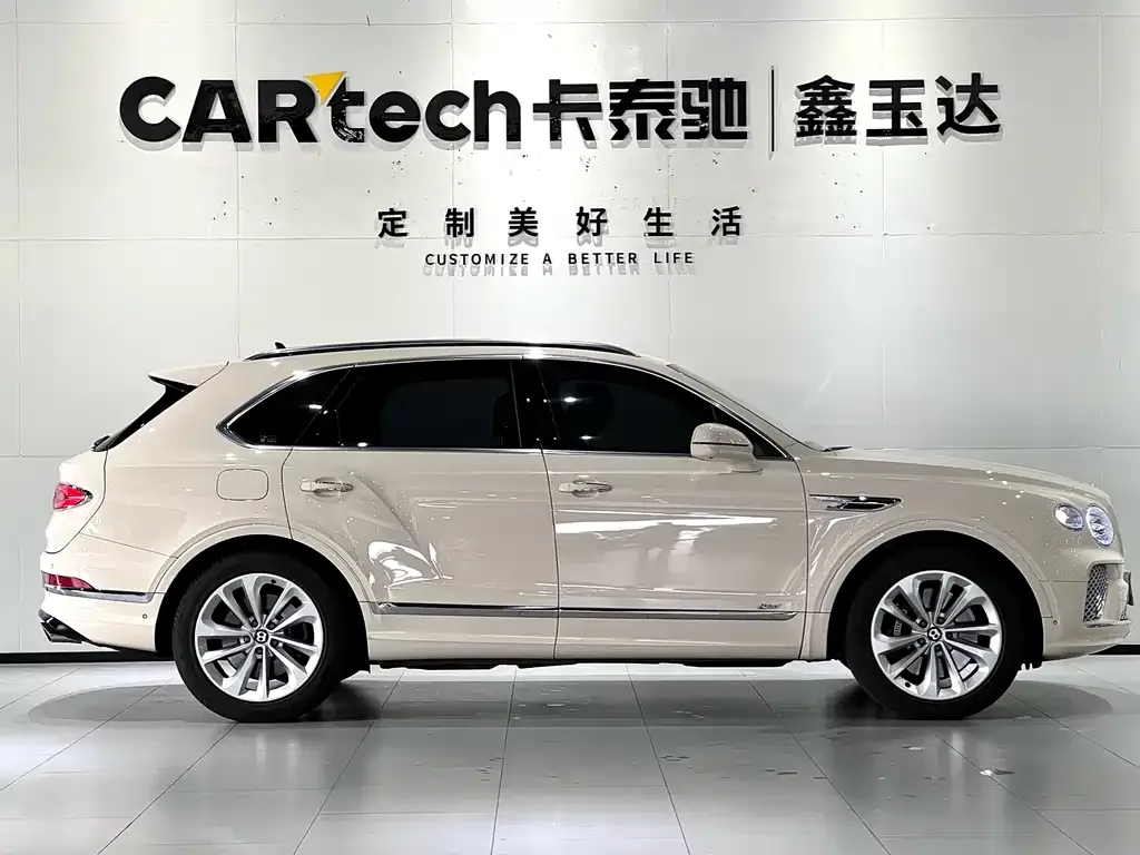 Bentley Bentayga PHEV 2021 из CN, фото 7
