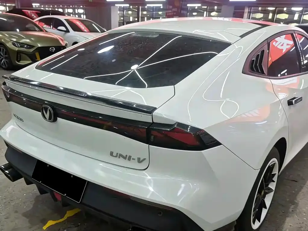 Changan UNI-V 2023 из CN, фото 3