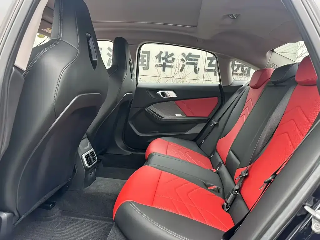 BMW 2 Series 2025 из CN, фото 9
