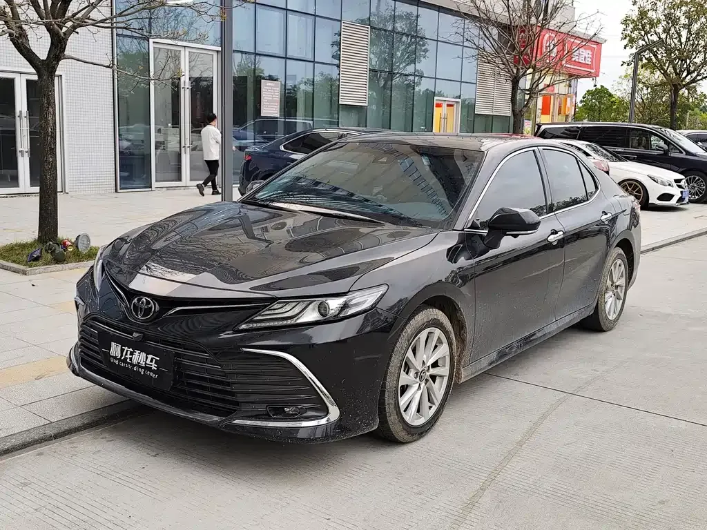 Toyota Camry 2023 из CN, фото 1