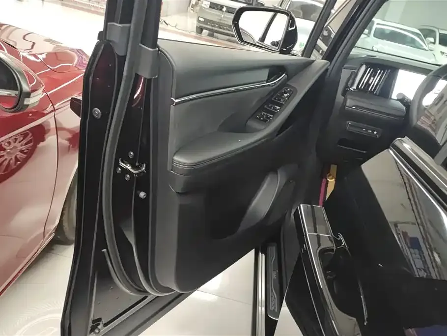 GAC Motor Trumpchi E9 — фото 2