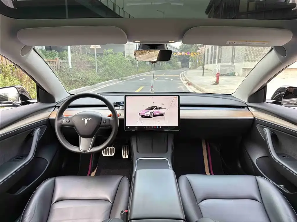 Tesla Model 3 — фото 8