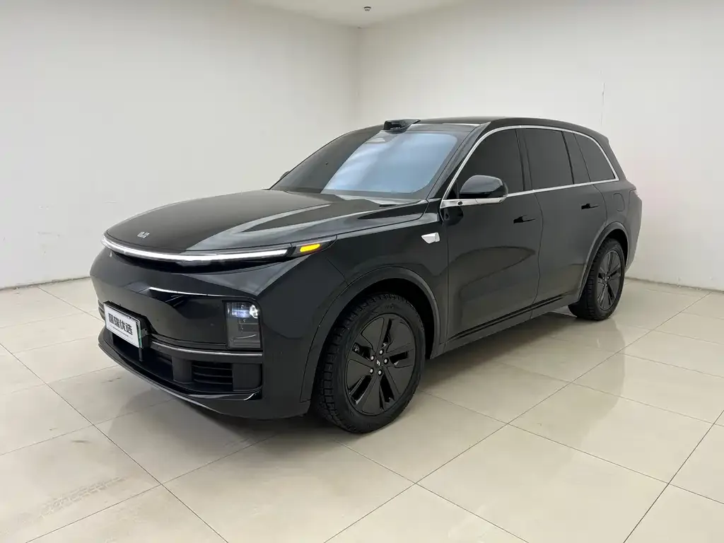 Li Auto L8