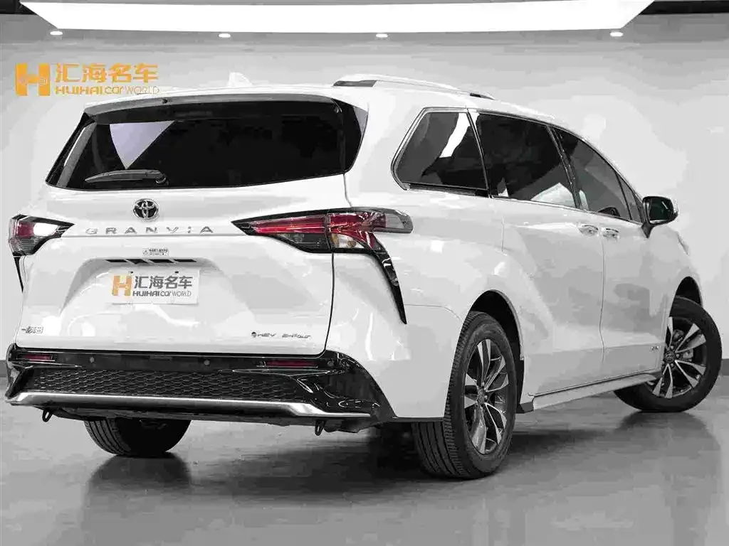 Toyota Granvia 2026 из CN, фото 2
