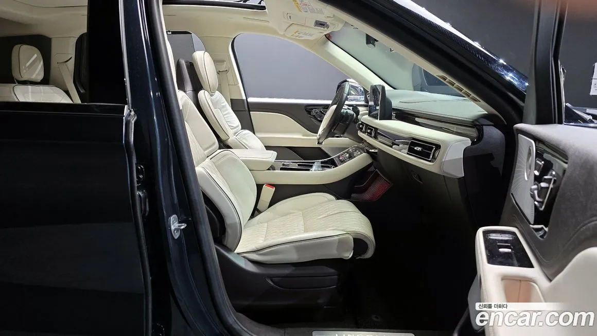 Lincoln Aviator 2021 из KR, фото 3