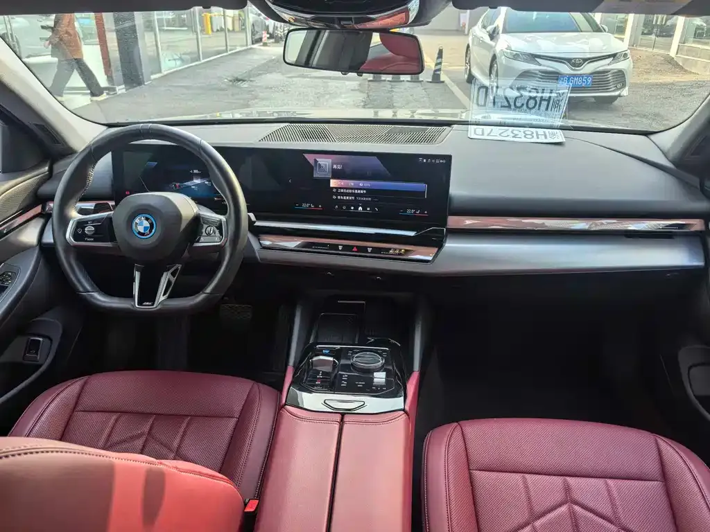 BMW i5 2025 из CN, фото 7