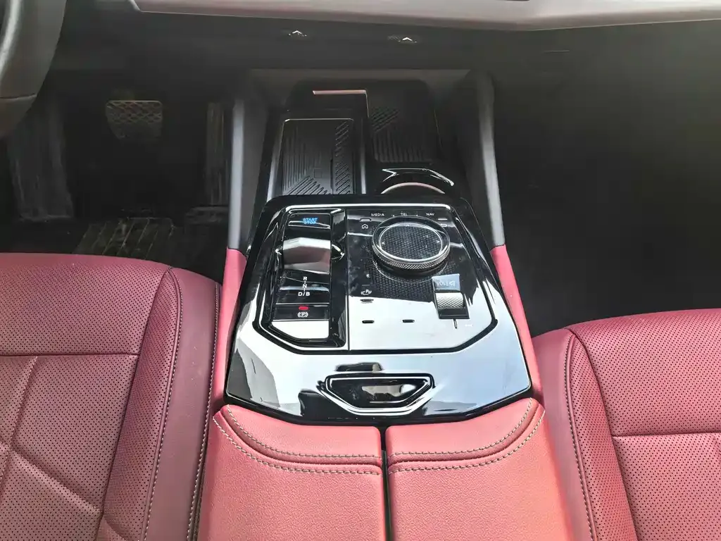 BMW i5 2025 из CN, фото 9