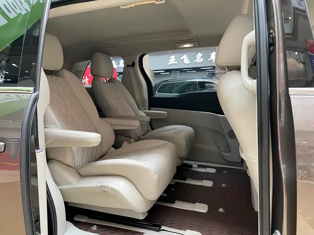 Buick GL8 2024 из CN, фото 6