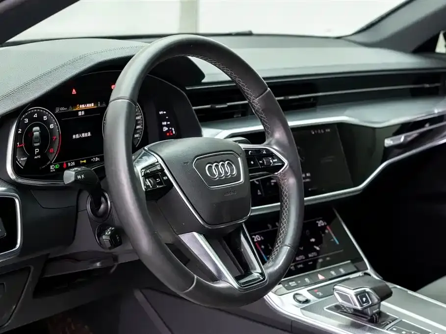 Audi A6L — фото 7