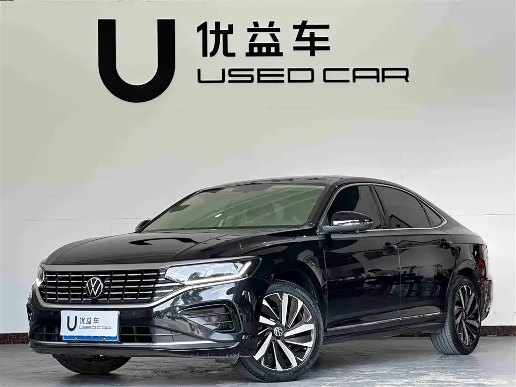 Volkswagen Passat — фото 1