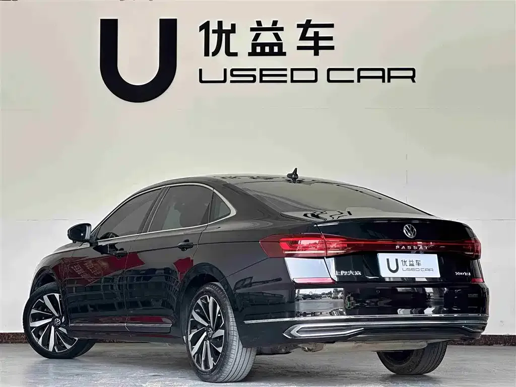 Volkswagen Passat — фото 8