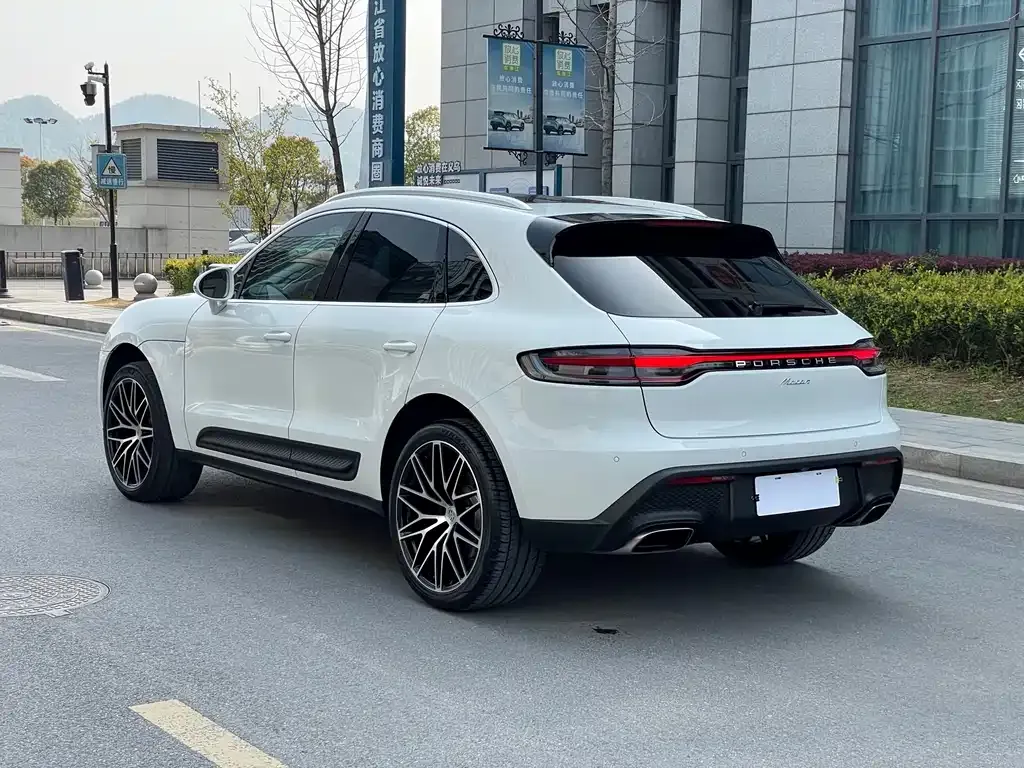 Porsche Macan — фото 10