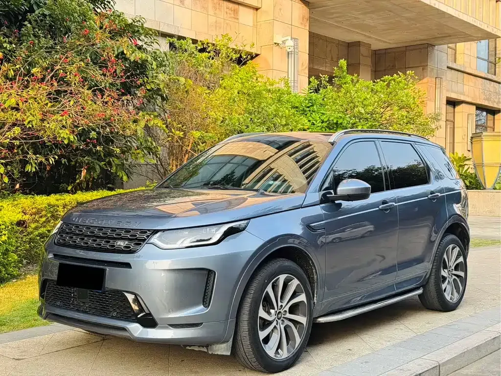 Land Rover Discovery Sport — фото 1