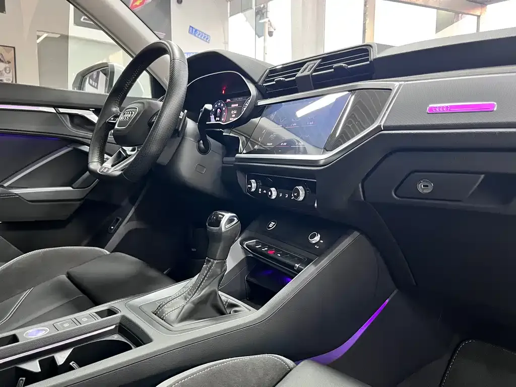 Audi Q3 Sportback — фото 9