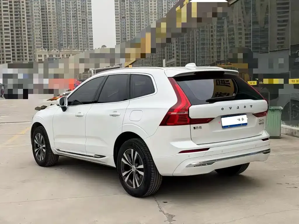 Volvo XC60 — фото 3