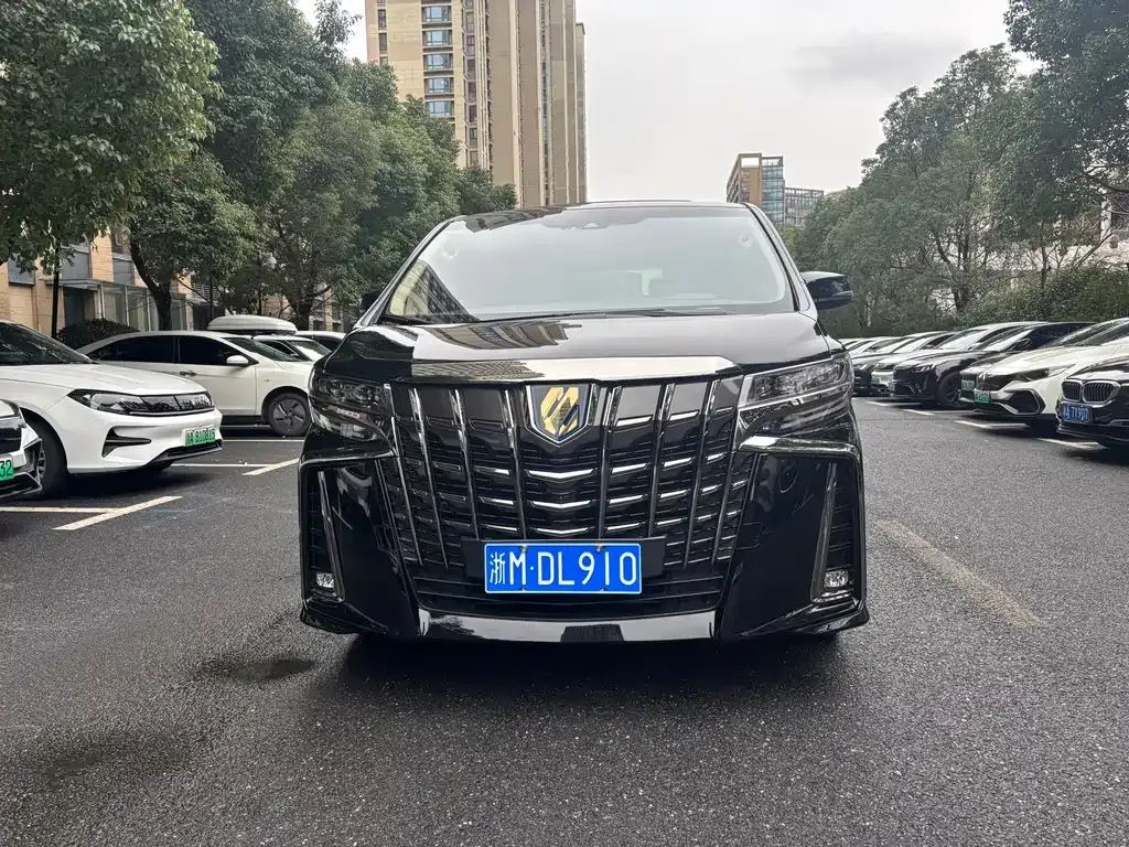 Toyota Alphard 2022 из CN, фото 10