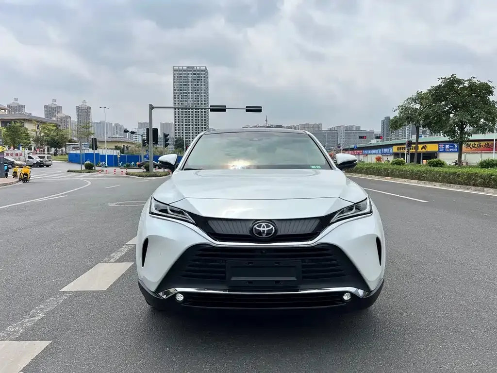 Toyota Harrier — фото 6