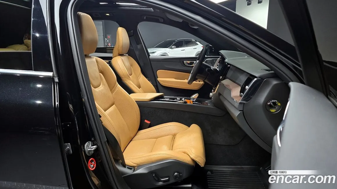 Volvo XC60 2023 из KR, фото 6