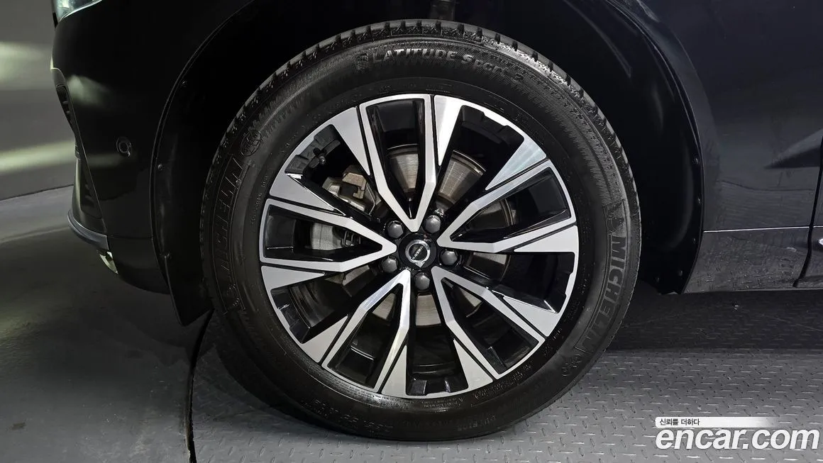 Volvo XC60 2023 из KR, фото 5