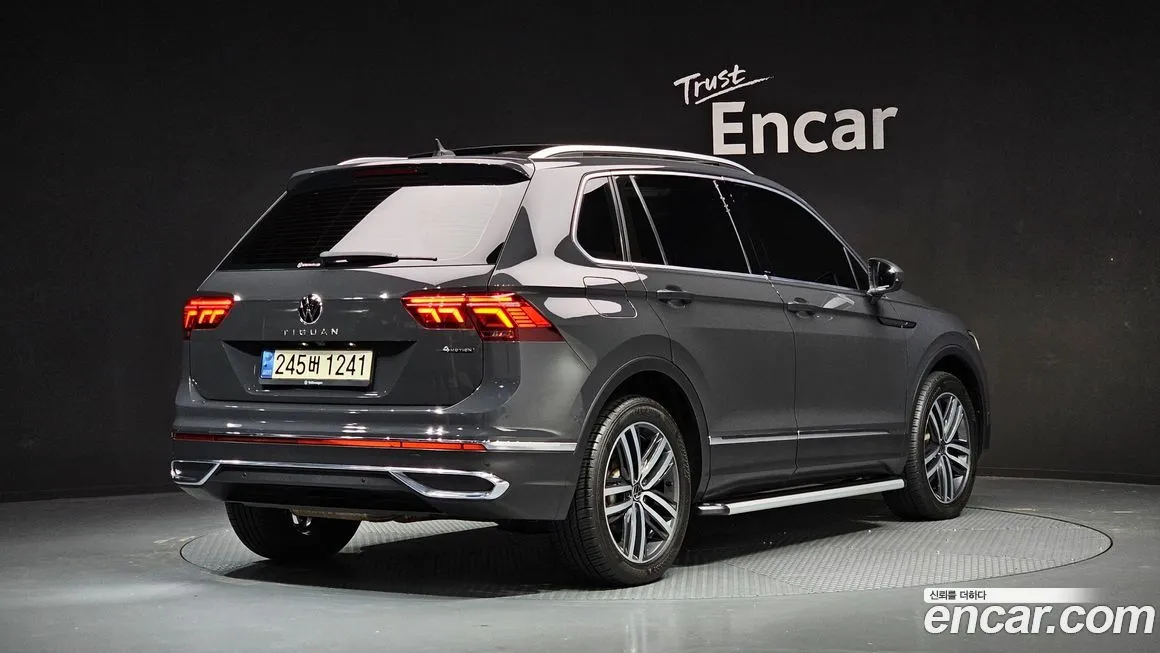 Volkswagen Tiguan — фото 3