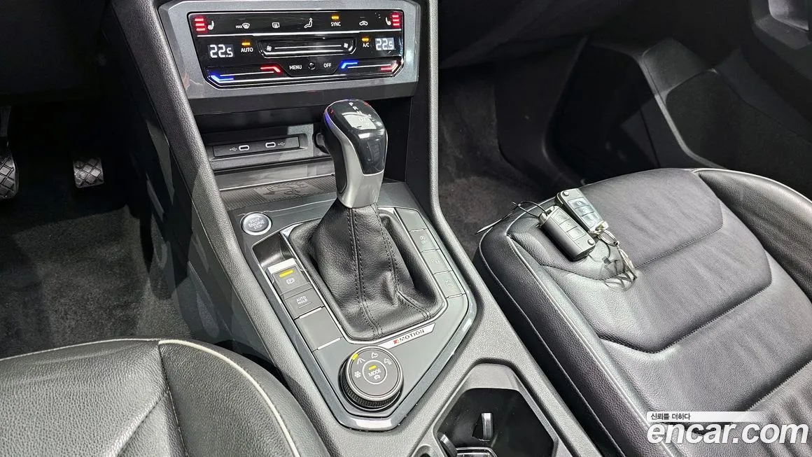 Volkswagen Tiguan — фото 7