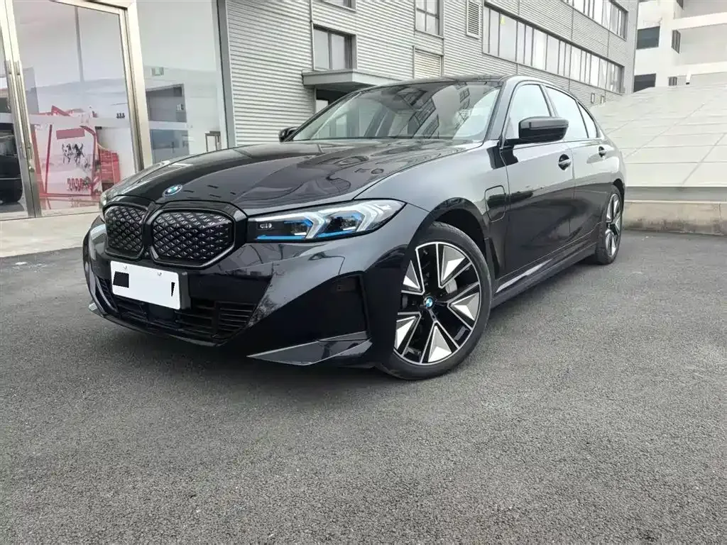 BMW i3 — фото 1