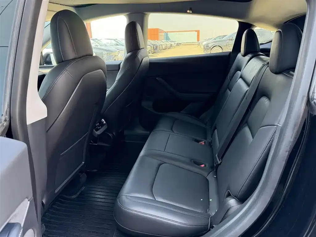 Tesla Model Y 2022 из CN, фото 9