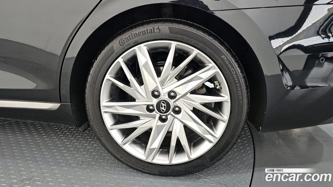 Hyundai Grandeur 2023 из KR, фото 8