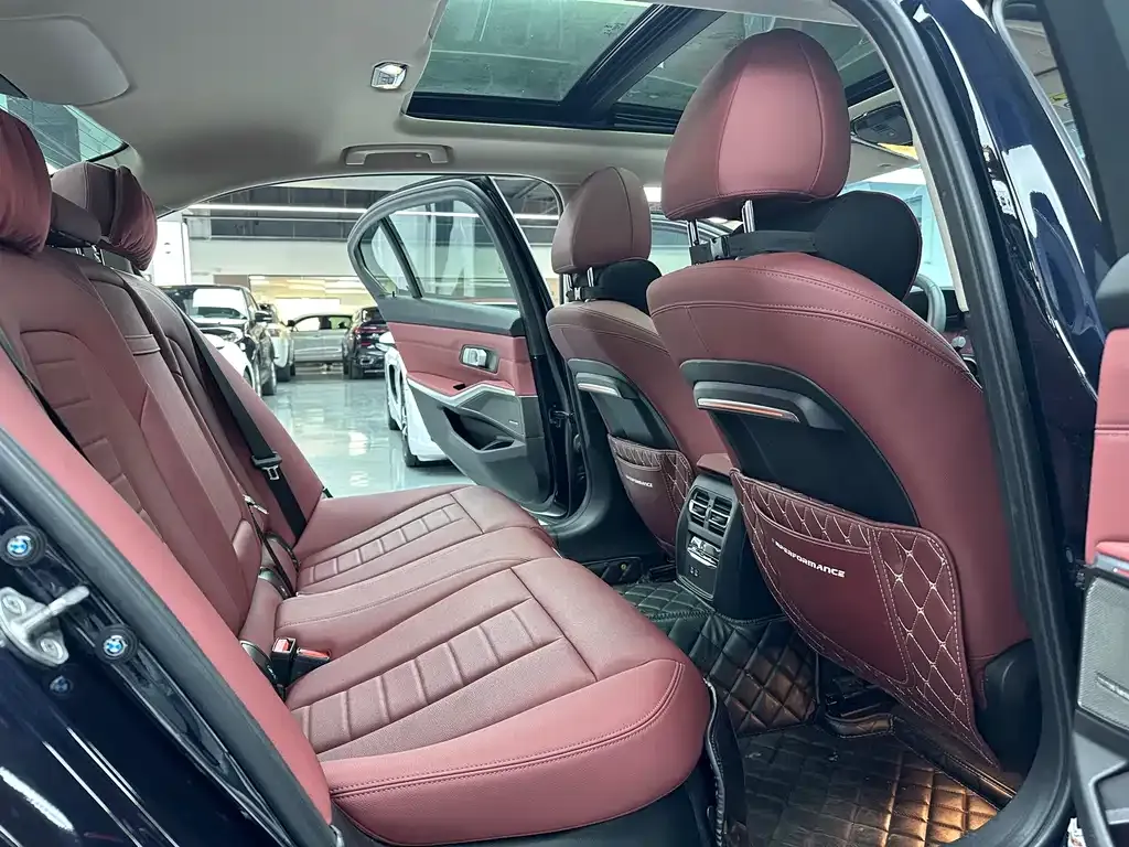 BMW 3 Series 2021 из CN, фото 8