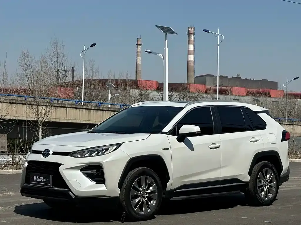 Toyota Wildlander — фото 1