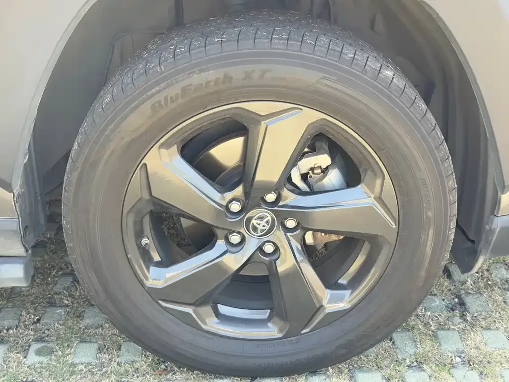 Toyota RAV4 2023 из CN, фото 7