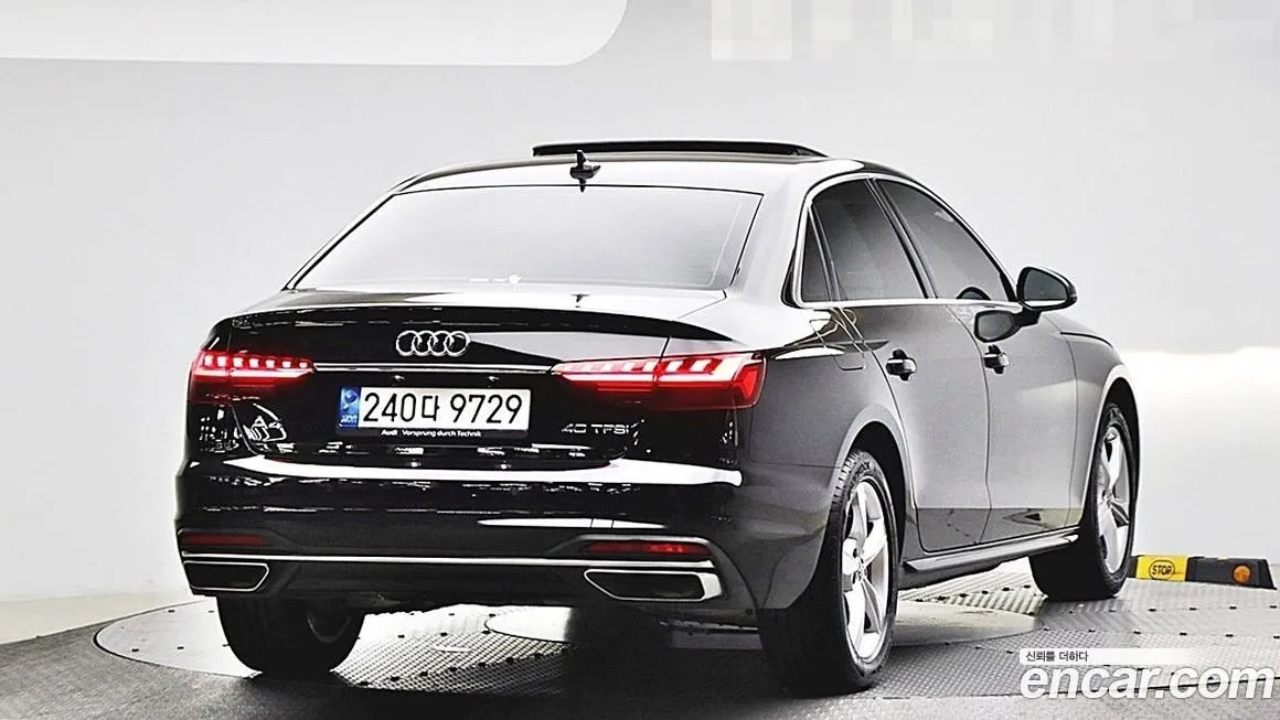 Audi A4 — фото 10