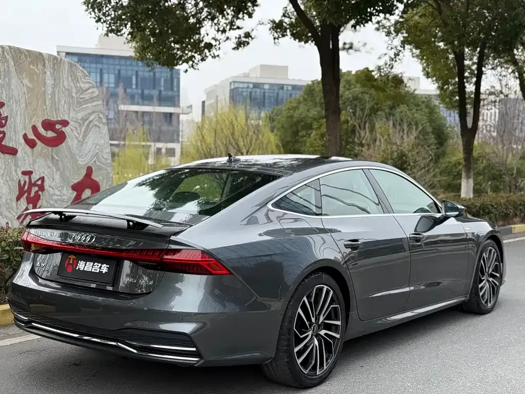 Audi A7 — фото 2