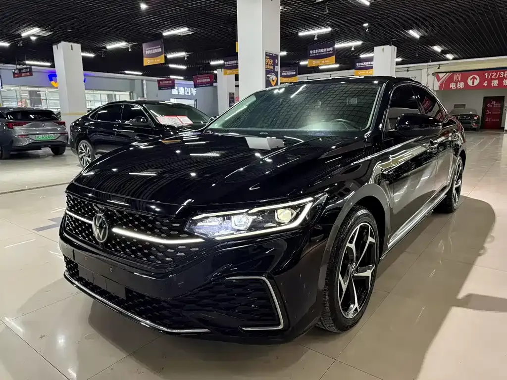Volkswagen Passat 2024 из CN, фото 1