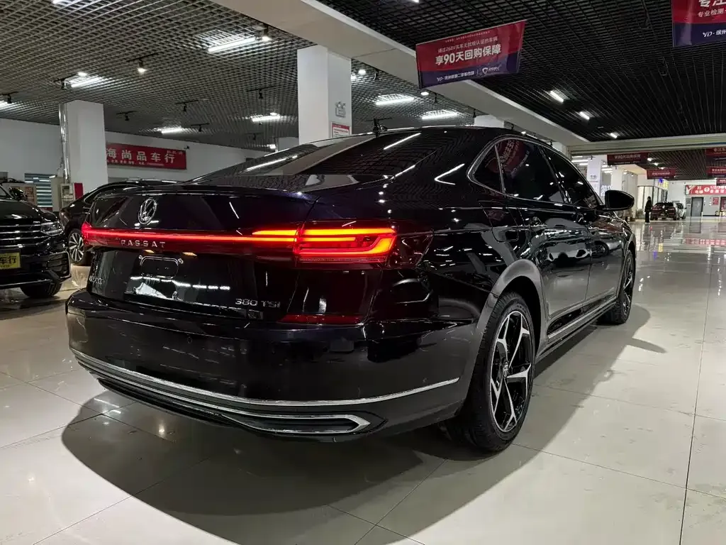 Volkswagen Passat 2024 из CN, фото 4