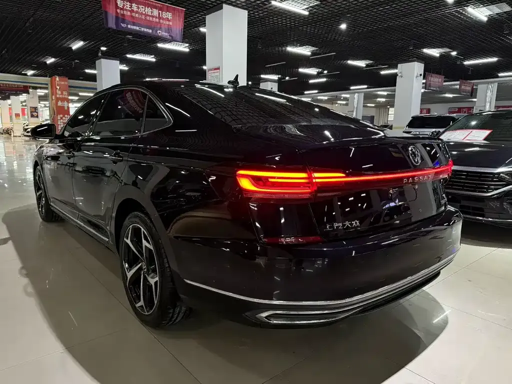 Volkswagen Passat 2024 из CN, фото 3