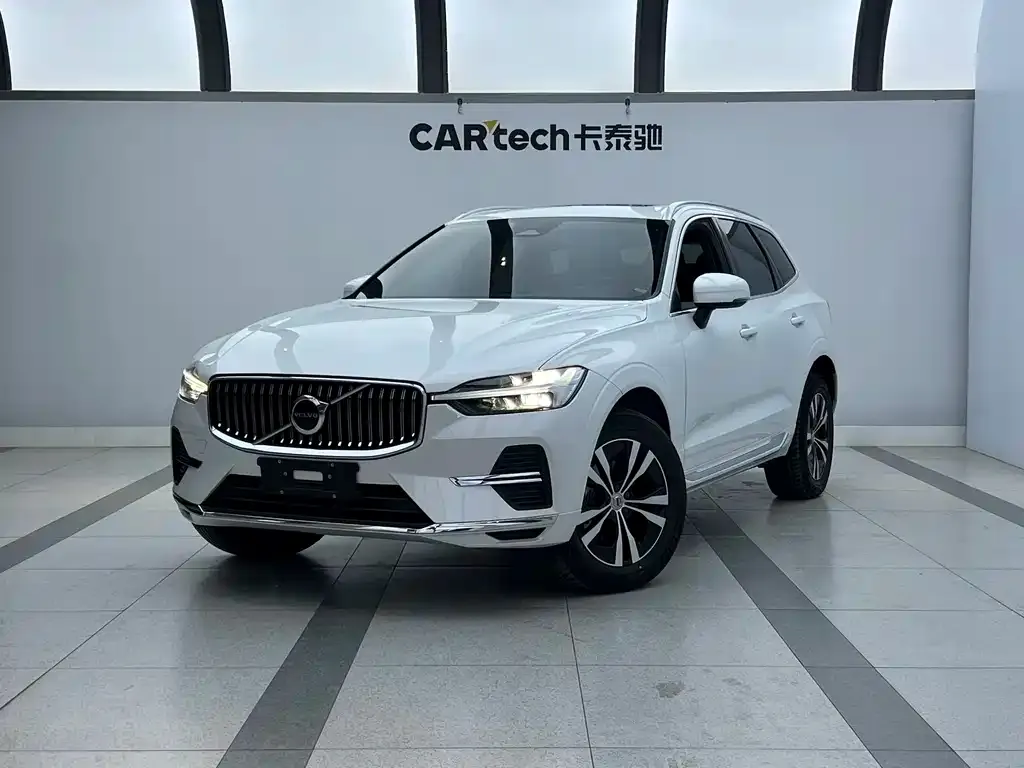 Volvo XC60 2022 из CN, фото 1