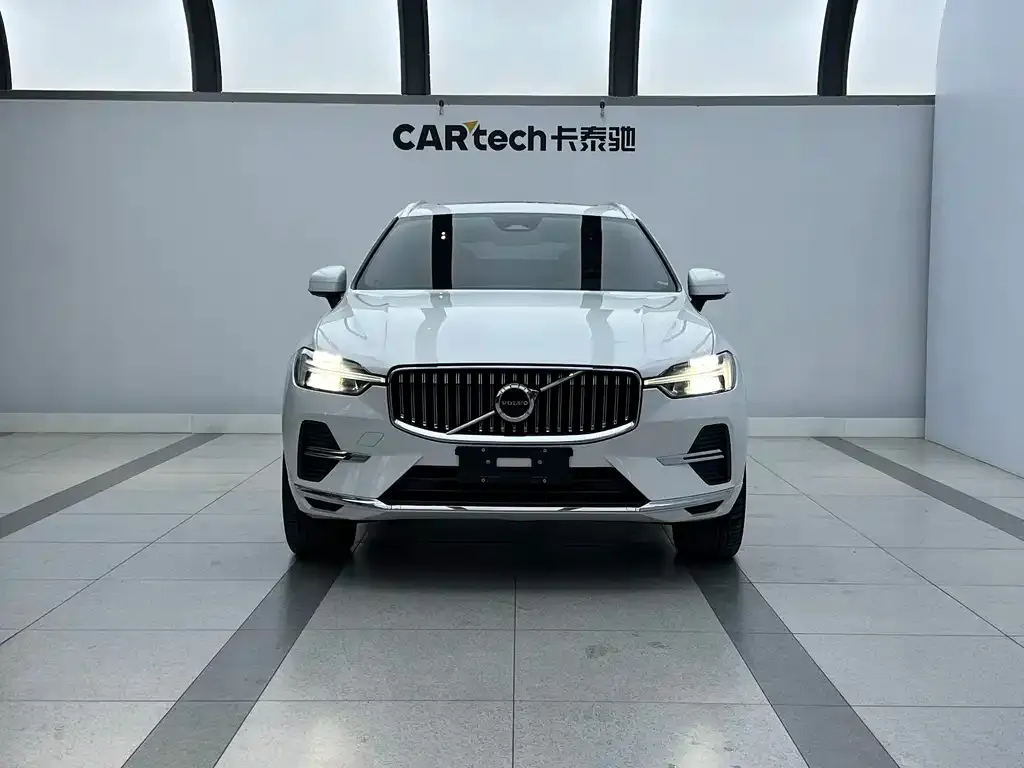 Volvo XC60 2022 из CN, фото 2