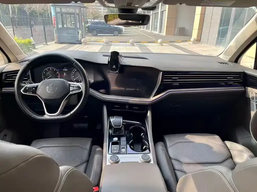 Volkswagen Touareg 2021 из CN, фото 3