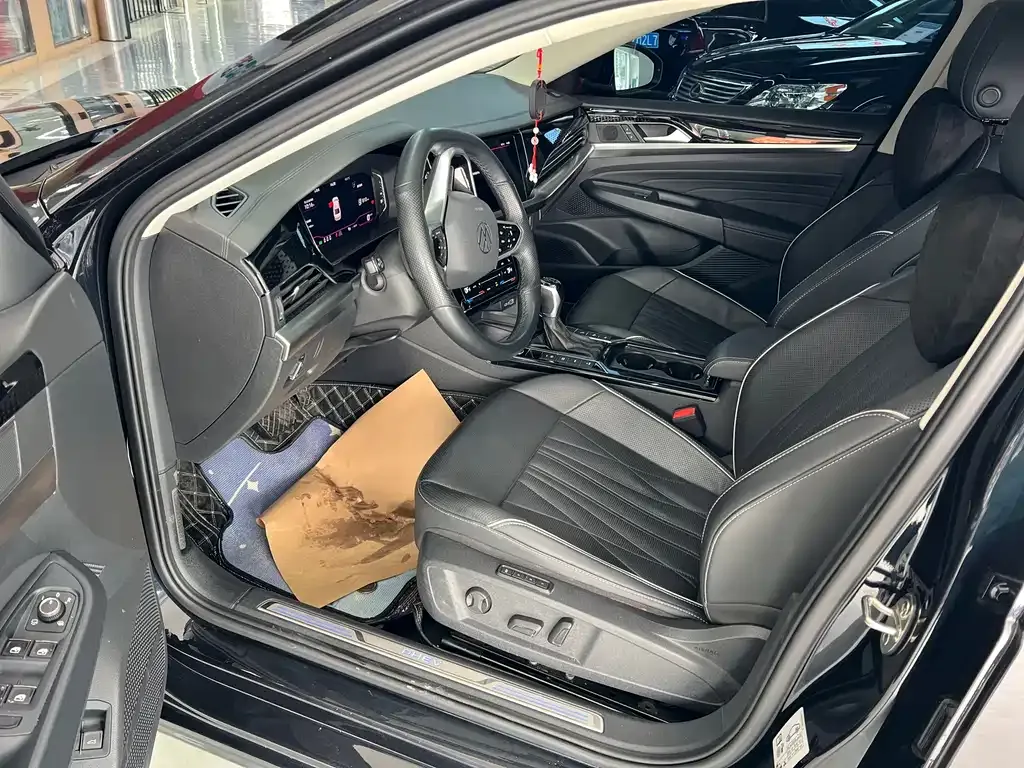 Volkswagen Passat New Energy — фото 6