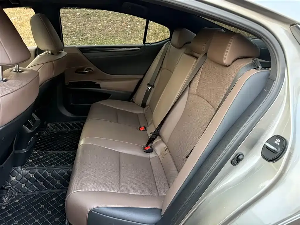 Lexus ES 2021 из CN, фото 4