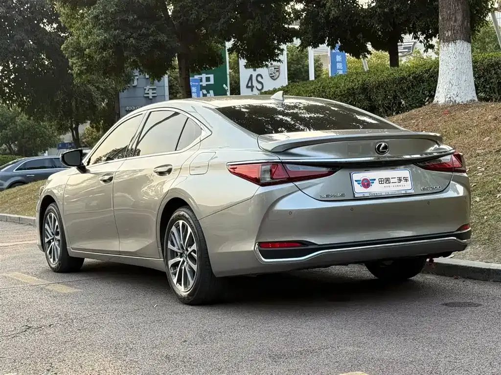 Lexus ES 2021 из CN, фото 9