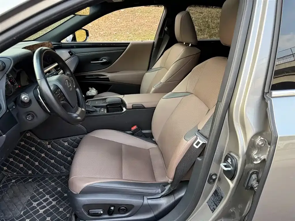 Lexus ES 2021 из CN, фото 3