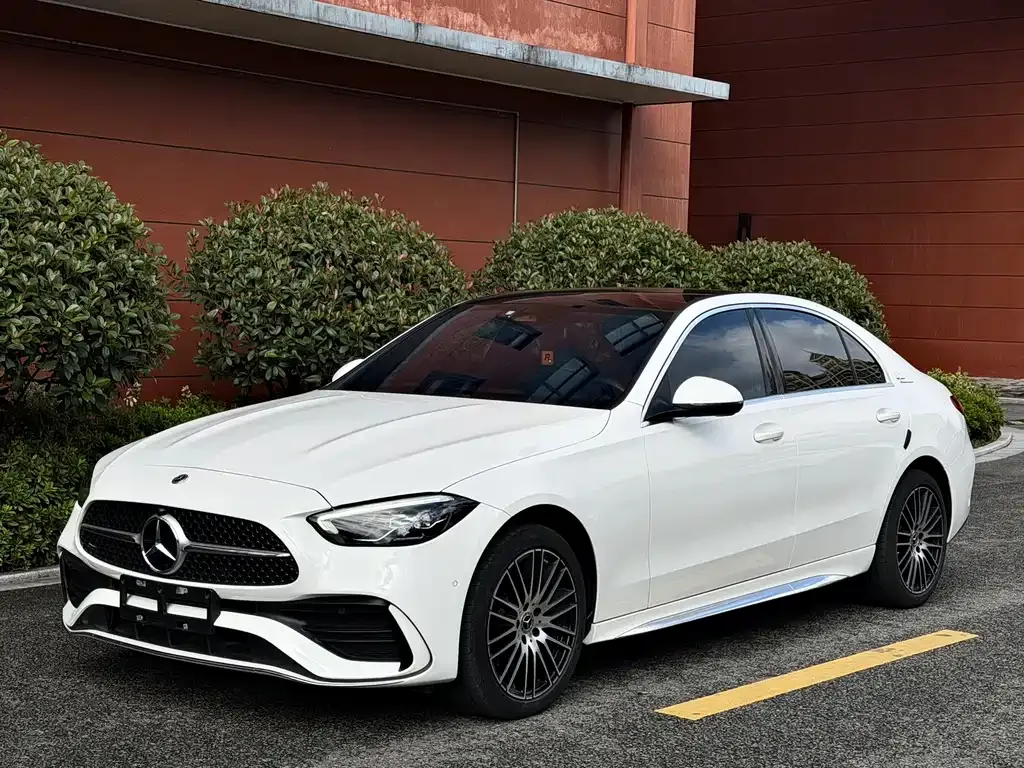 Mercedes-Benz C-Class — фото 1