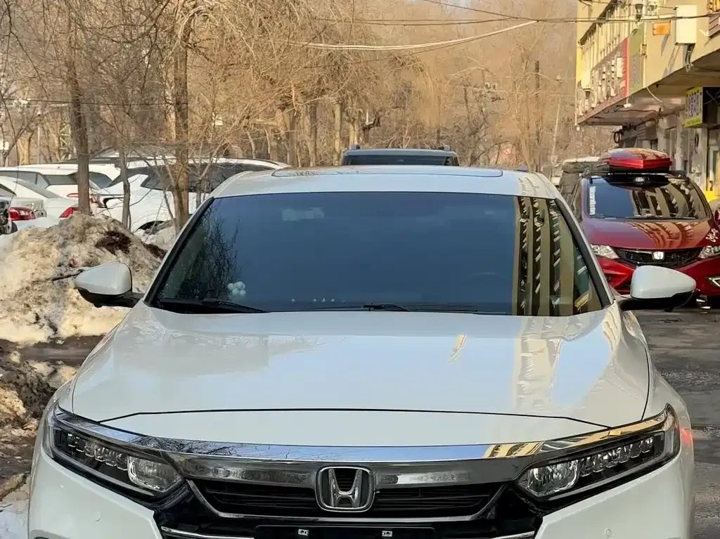 Honda Accord — фото 5