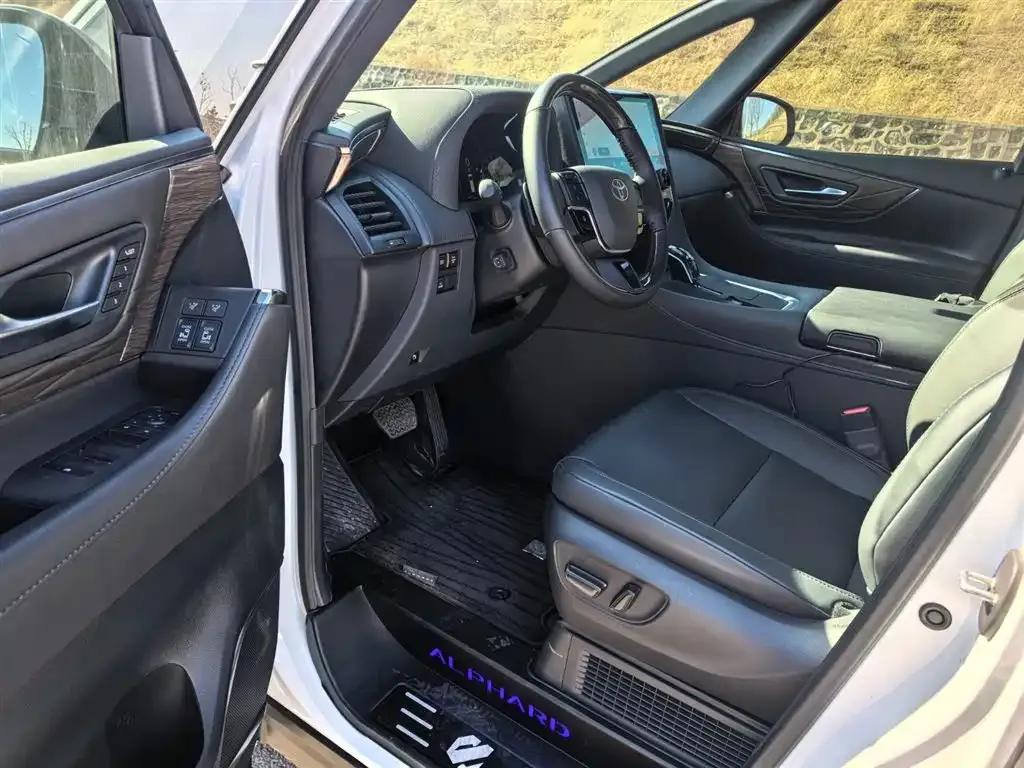 Toyota Alphard 2026 из CN, фото 6