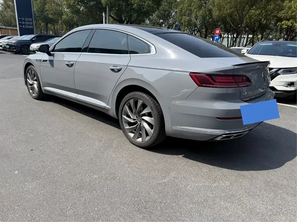 Volkswagen CC 2023 из CN, фото 4