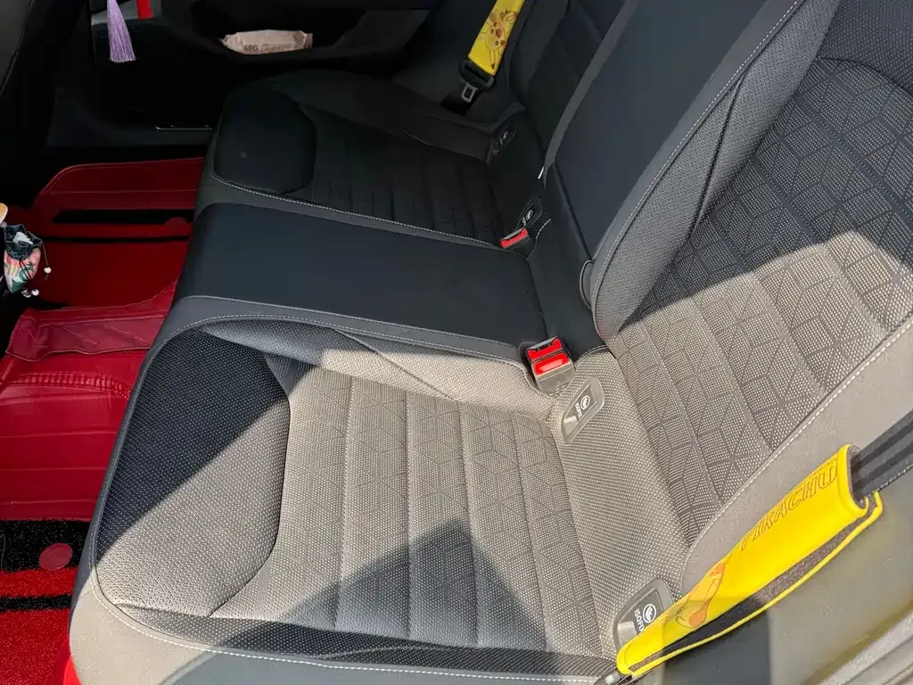 Volkswagen CC 2023 из CN, фото 9