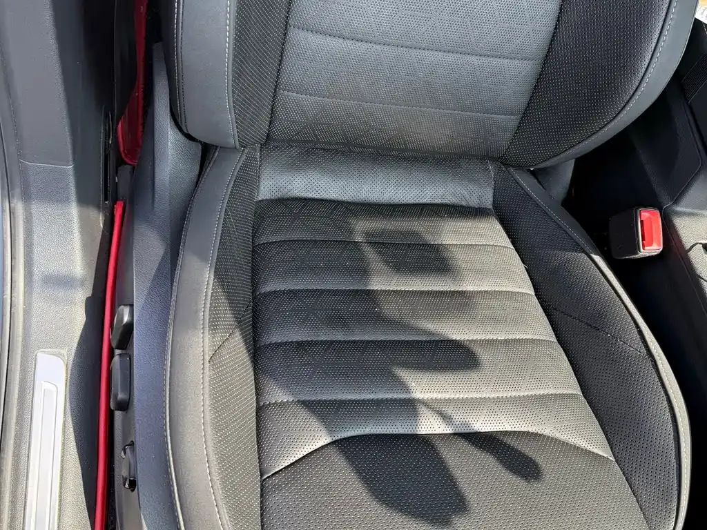 Volkswagen CC 2023 из CN, фото 7