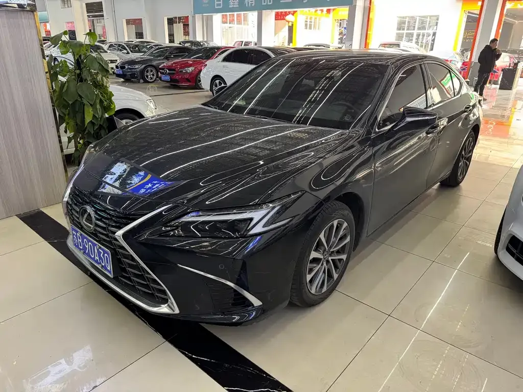 Lexus ES 2025 из CN, фото 1